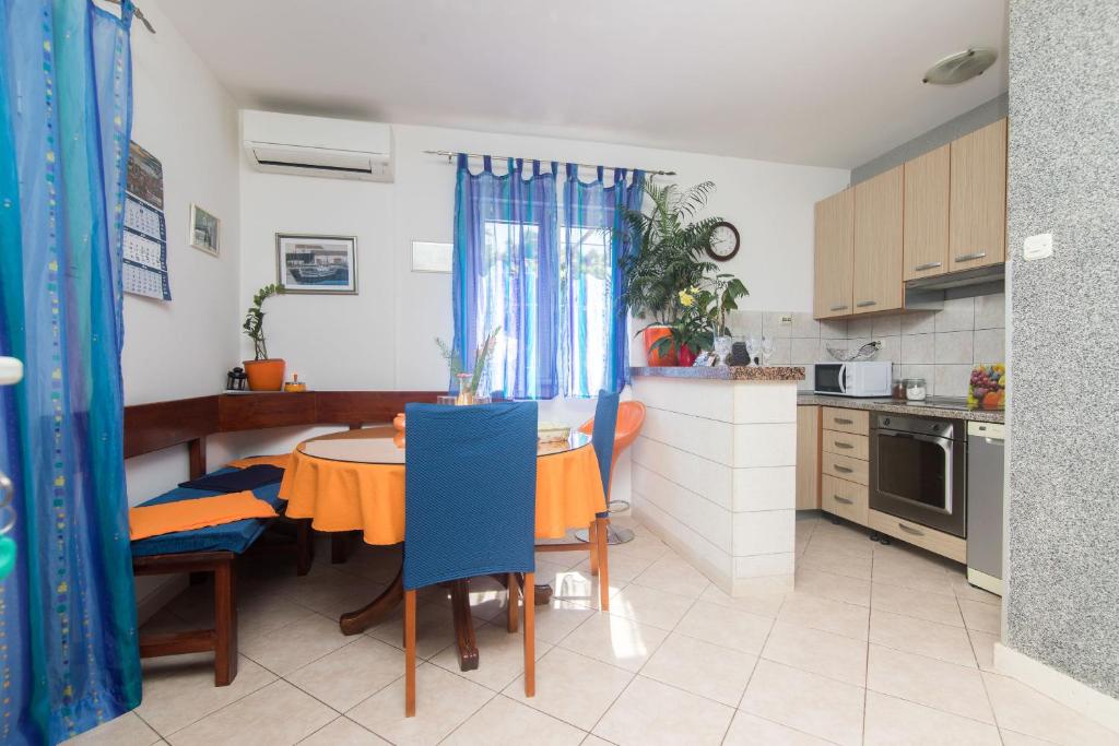 Apartments Jakov photo 4