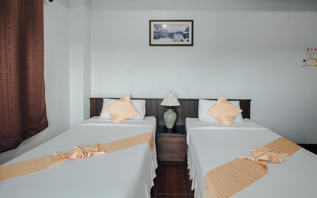 Iyara Hua Hin Lodge - Tap to explore photos