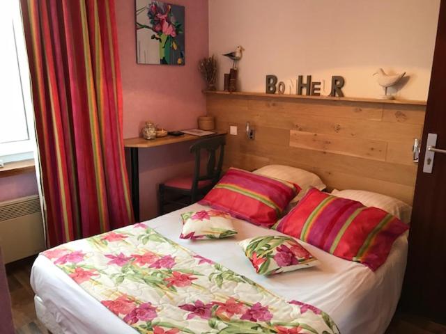Hotel Logis Beauséjour Room Type - Standard Double Room