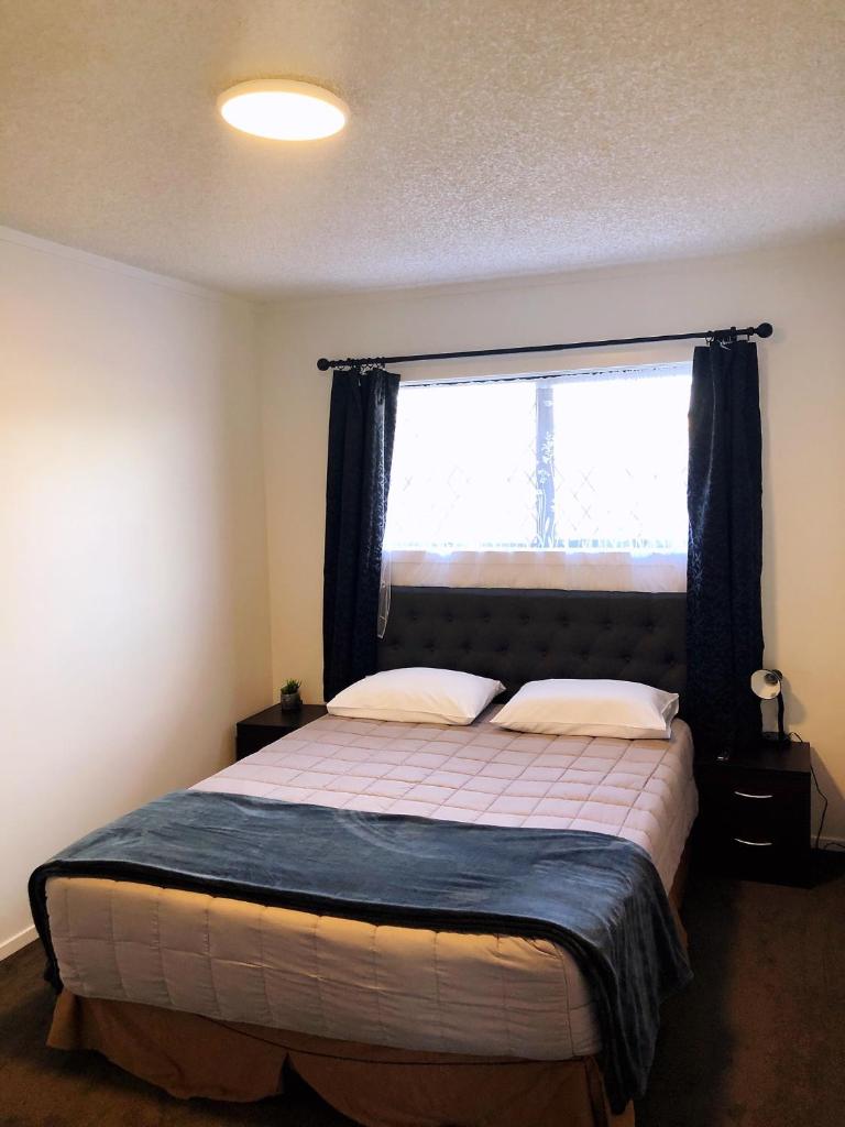 Grosvenor Motel photo 2