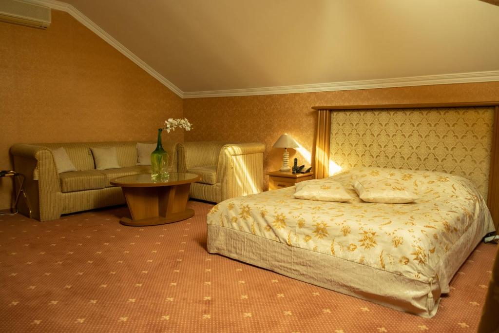 Сьюит (Двухместный номер Делюкс с 1 кроватью), Отель Diplomat Club
