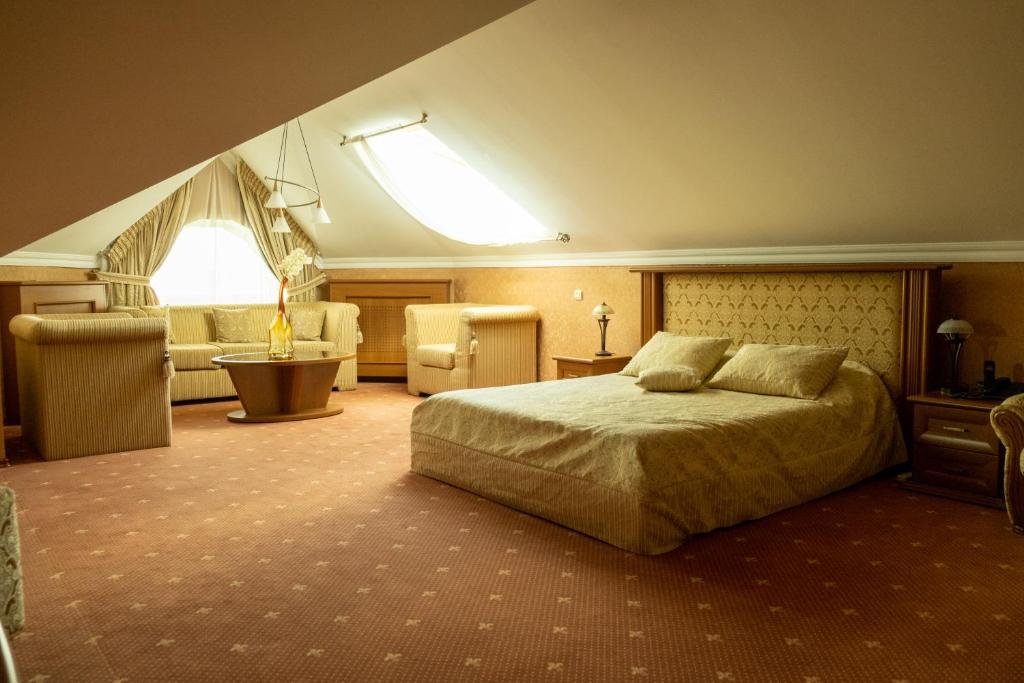 Сьюит (Двухместный номер Делюкс с 1 кроватью), Отель Diplomat Club