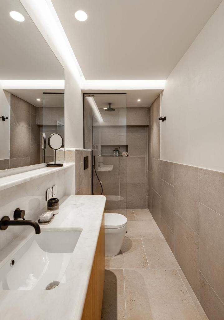 ELADIA Suites photo 2