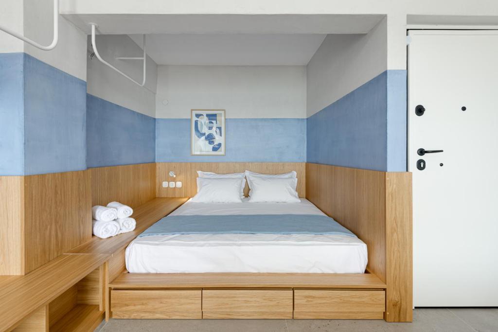 ELADIA Suites photo 4
