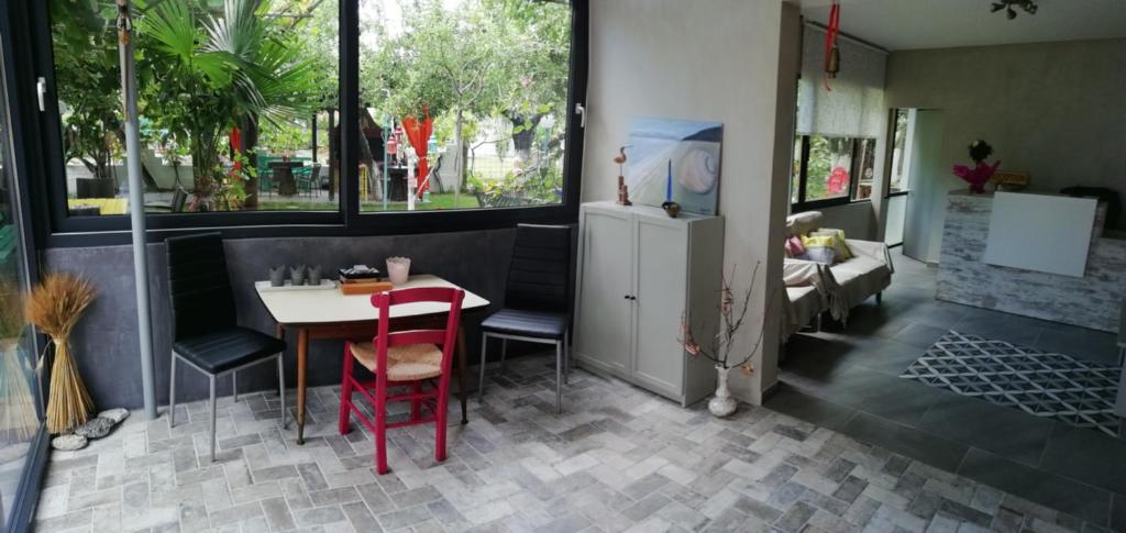 Helena Apartments photo 3