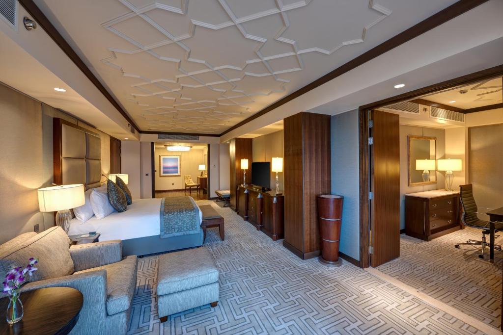 Crowne Plaza DUQM - Tap to explore photos