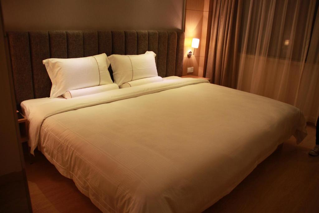 Двухместный (Улучшенный двухместный номер с 1 кроватью - Zero Pressure), Starway Tianlin Hotel