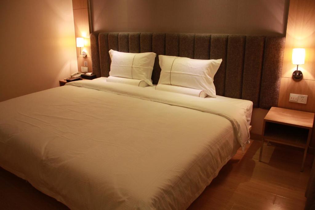 Двухместный (Улучшенный двухместный номер с 1 кроватью - Zero Pressure), Starway Tianlin Hotel