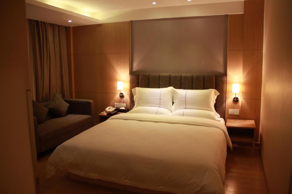 Двухместный (Улучшенный двухместный номер с 1 кроватью), Starway Tianlin Hotel