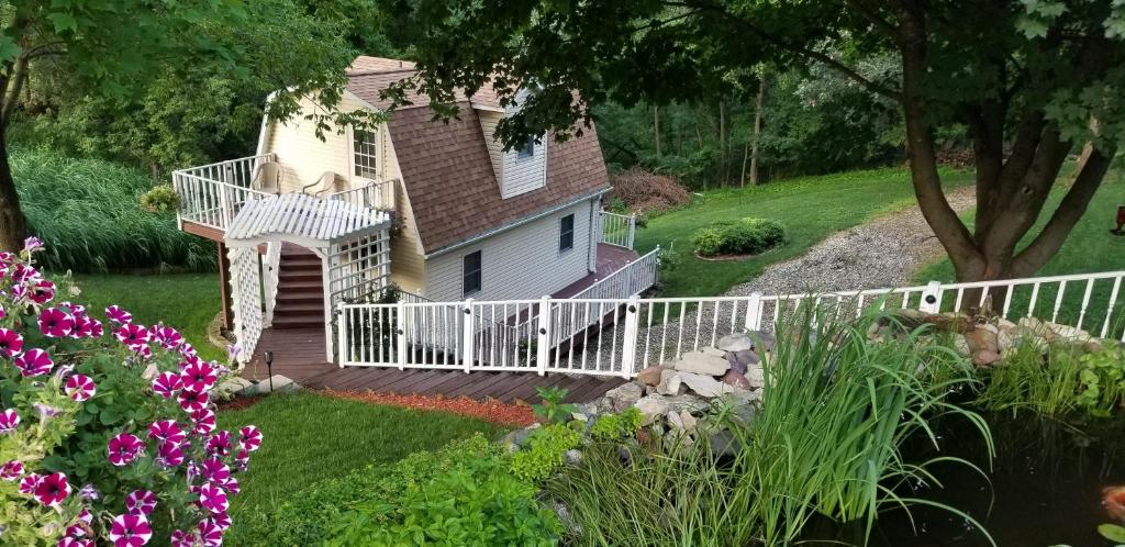 Trickling Waters Retreat photo 2