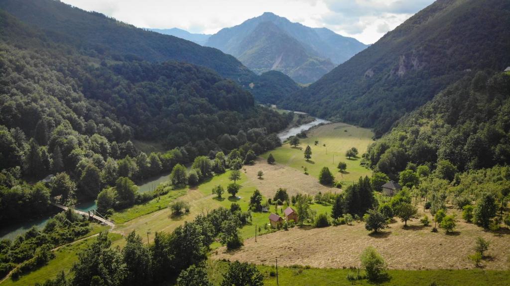 Taramour Cottages. photo 4