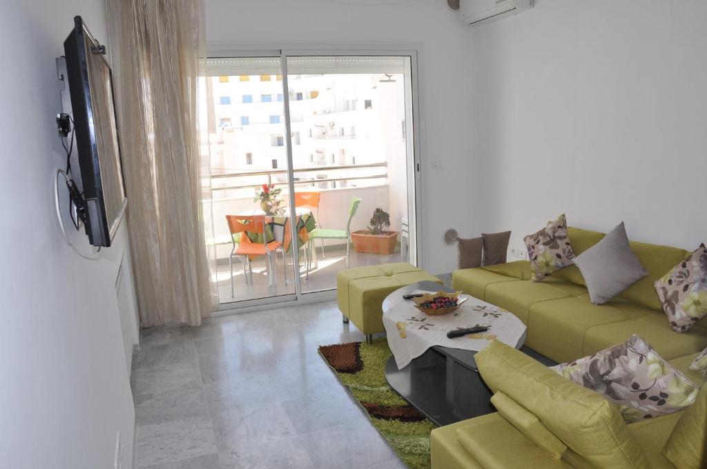 Apartment zone touristique 80 m beach free wifi photo 1