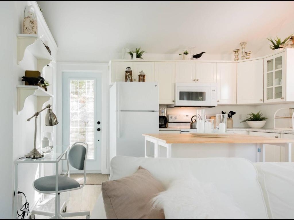 Mahone Bay Hide-Away photo 3
