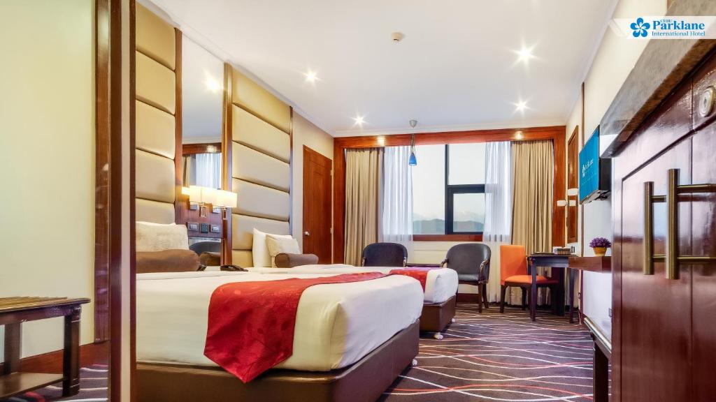 Cebu Parklane International Hotel photo 2