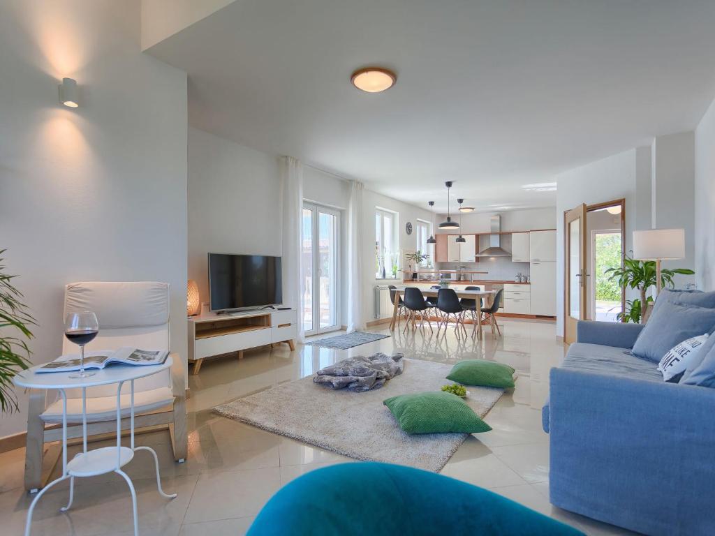 Holiday Home Eugen by Interhome photo 2