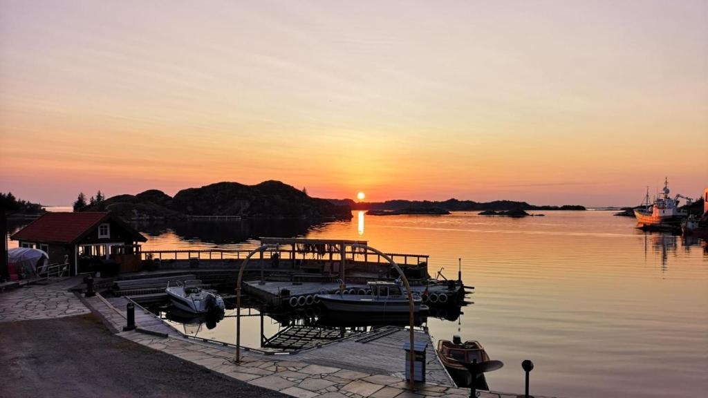 Kobbaneset Lars - Tett på havet - Bekkjarvik photo 4