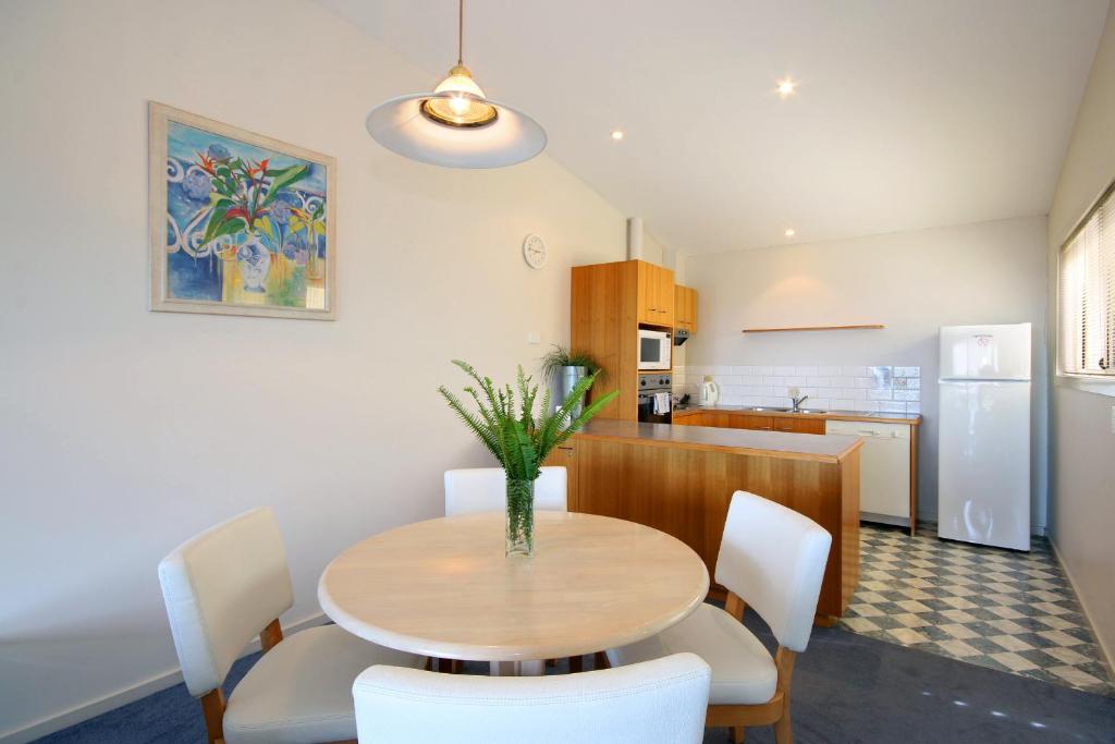 Lorne Ocean Sun Apartments photo 4