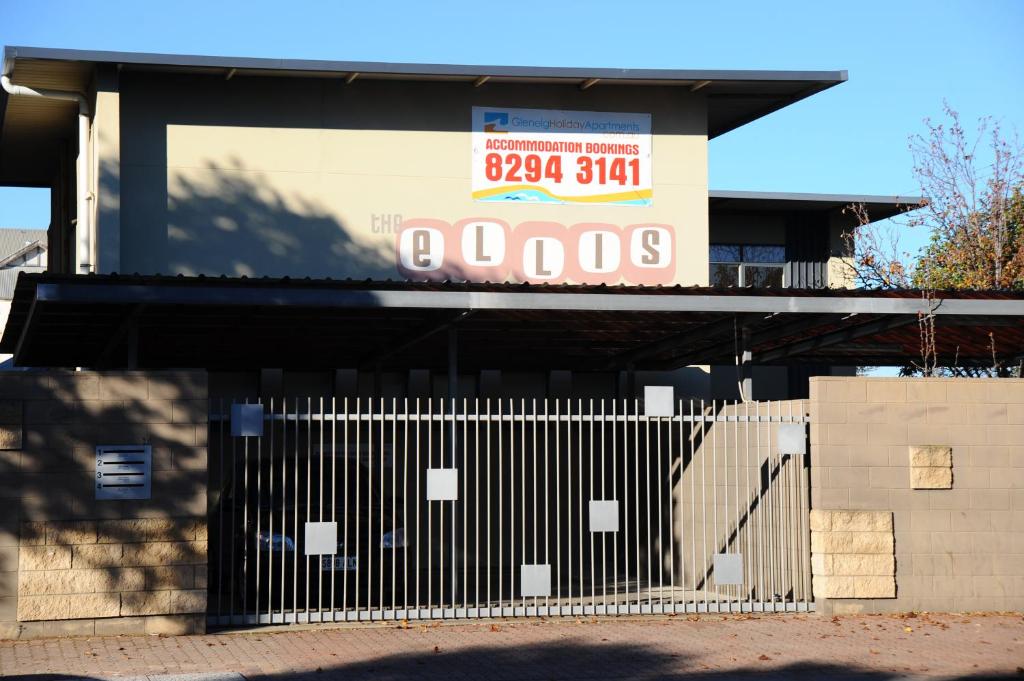 Glenelg Holiday Apartments-Ellis photo 1