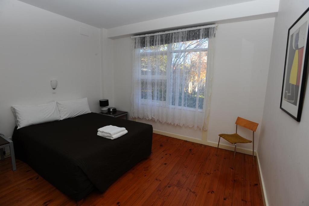 Glenelg Holiday Apartments-Ellis photo 4