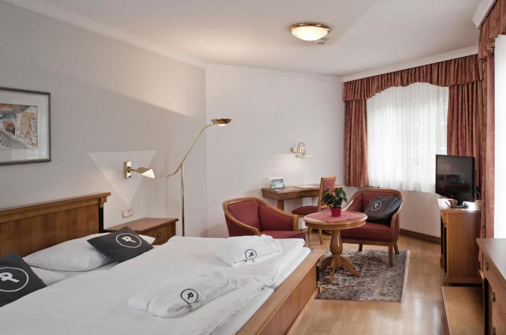Reduce Hotel Thermal - Tap to explore photos