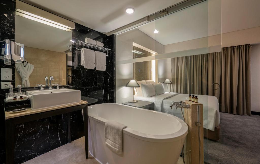Двухместный (Номер Делюкс с кроватью размера «king-size»), Pullman Jakarta Indonesia