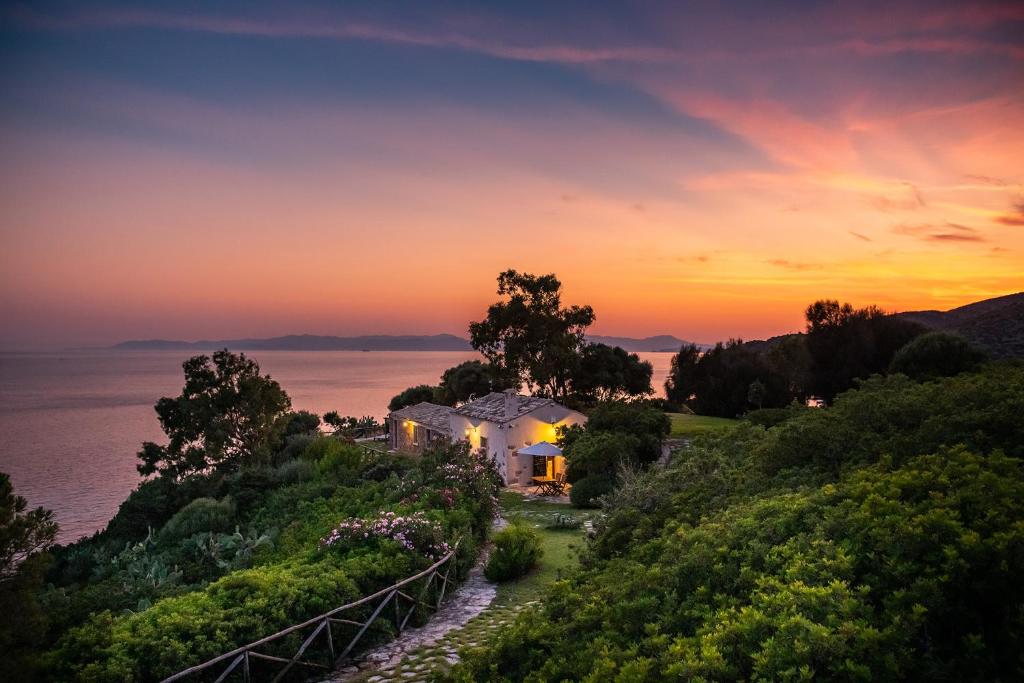 Angolo di paradiso sul mare photo 2
