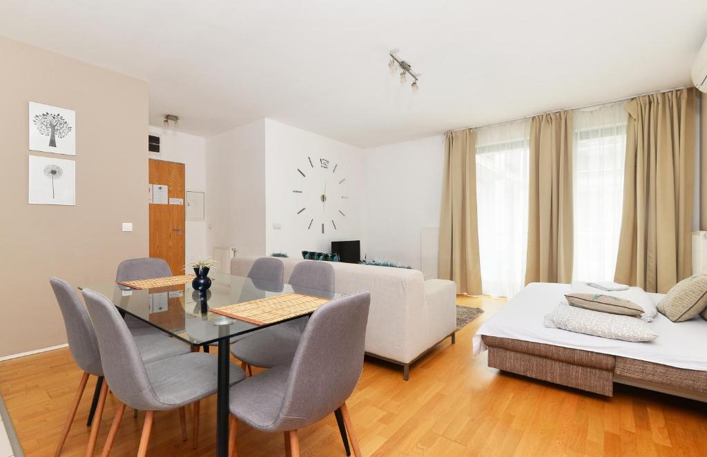 Апартаменты (Апартаменты с 2 спальнями), Quality Point Apartments