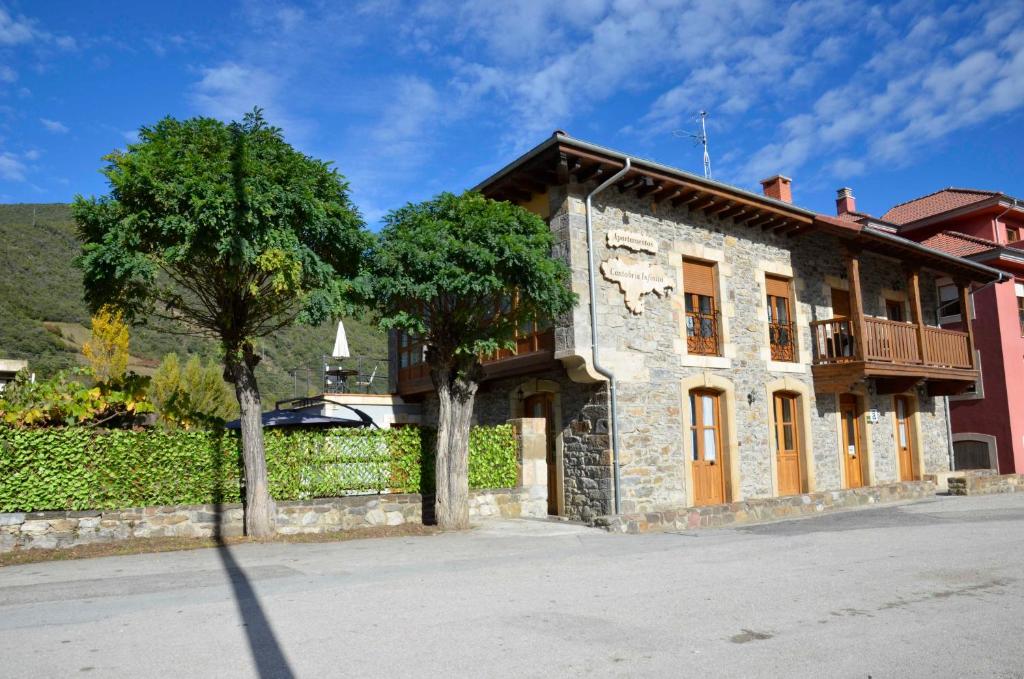 Apartamentos Spa Cantabria Infinita photo 1