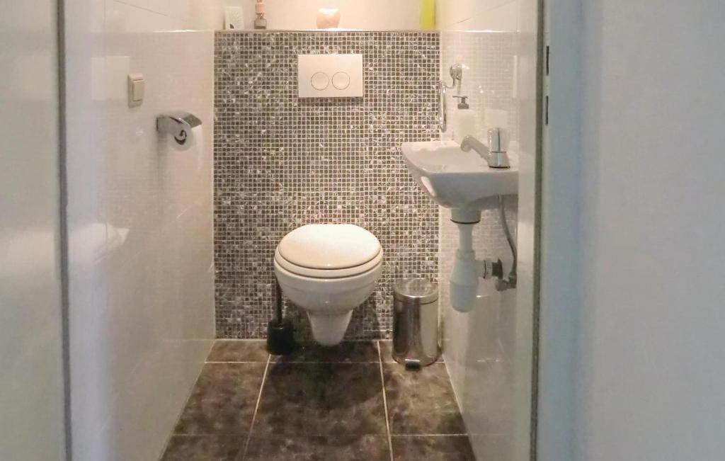 Nice Home In Wibrin With 3 Bedrooms And Wifi photo 2