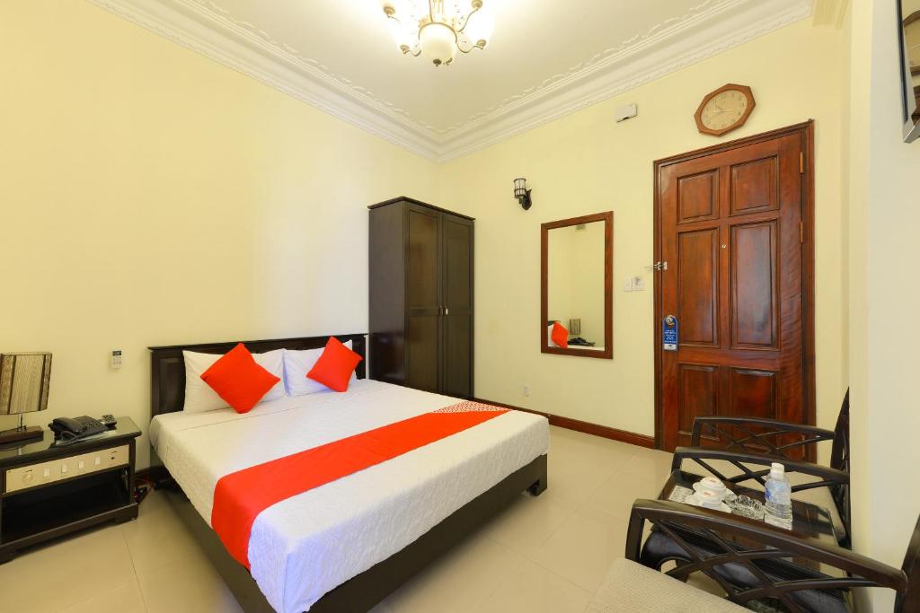 Двухместный (Улучшенный двухместный номер с 1 кроватью), Lucky 2 Hotel
