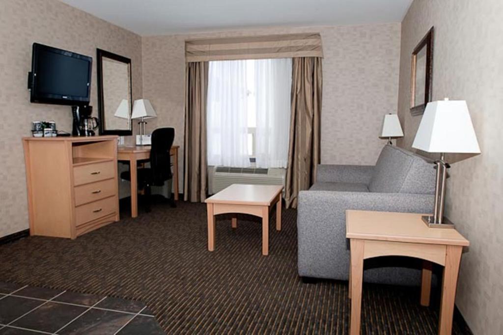 Paradise Inn and Suites photo 3