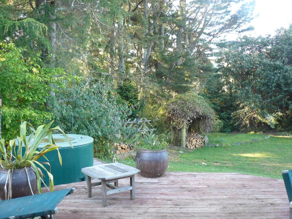 Haurata High Country Retreat/walks photo 1