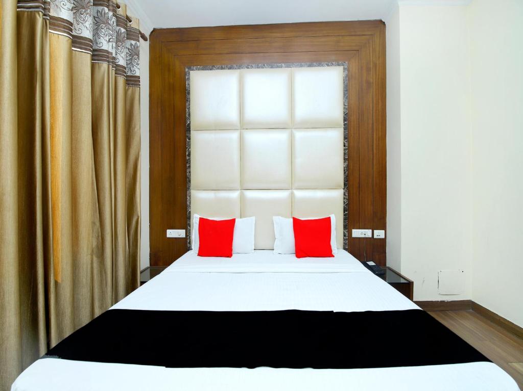 Трехместный (Трехместный номер «Комфорт»), Hotel Sanjog International