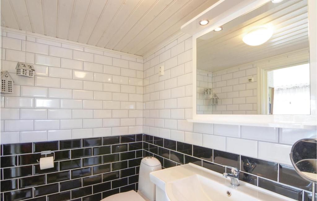 Beautiful Home In nimskog With 3 Bedrooms And Wifi photo 2