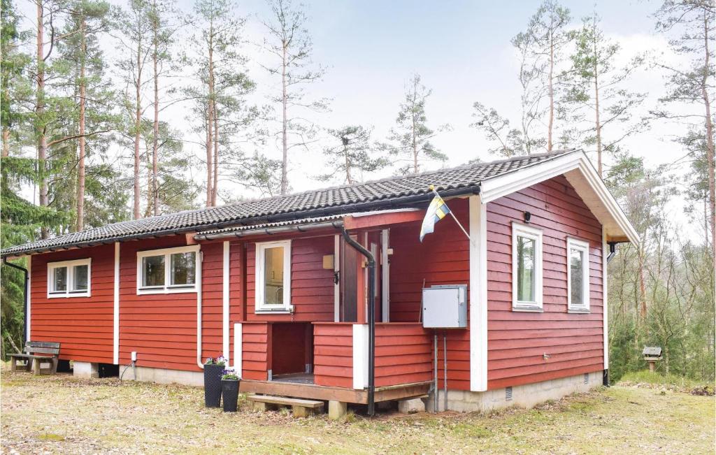 Nice Home In Knred With 2 Bedrooms