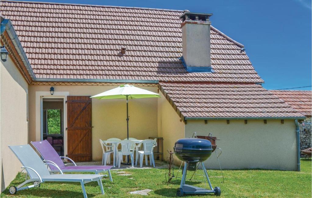 Nice Home In Montfaucon With 3 Bedrooms