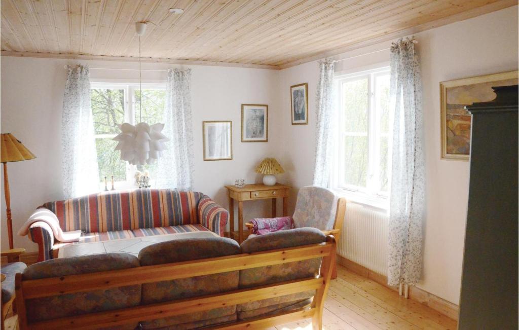Stunning Home In Nordmarkshyttan With 3 Bedrooms And Wifi photo 1