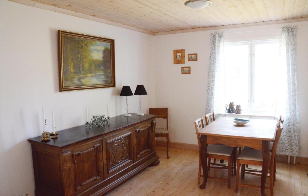 Stunning Home In Nordmarkshyttan With 3 Bedrooms And Wifi photo 2
