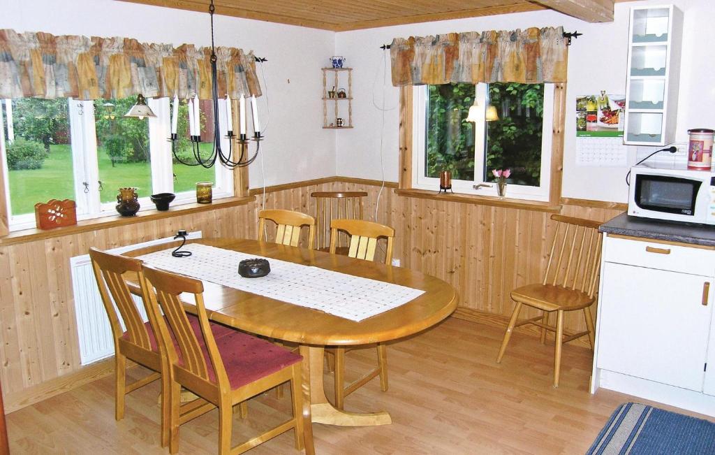 Beautiful Home In Grnna With 3 Bedrooms And Wifi photo 3