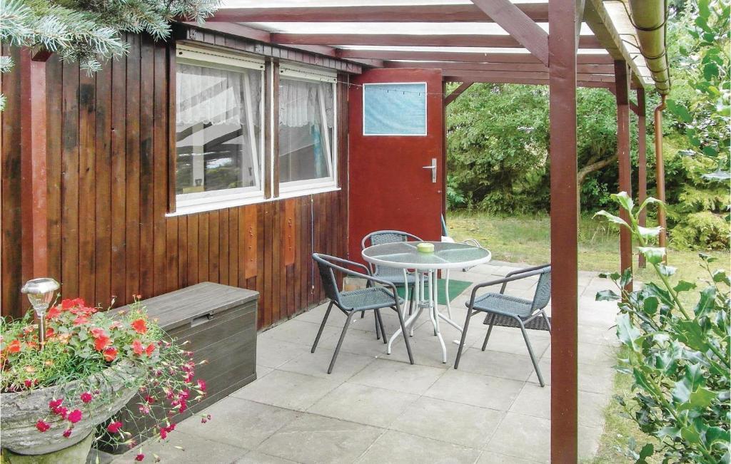 Beautiful Home In Trassenheide With Kitchen