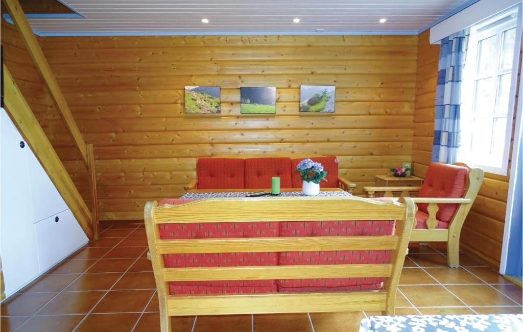 Awesome Home In Dirdal With 3 Bedrooms And Internet photo 3