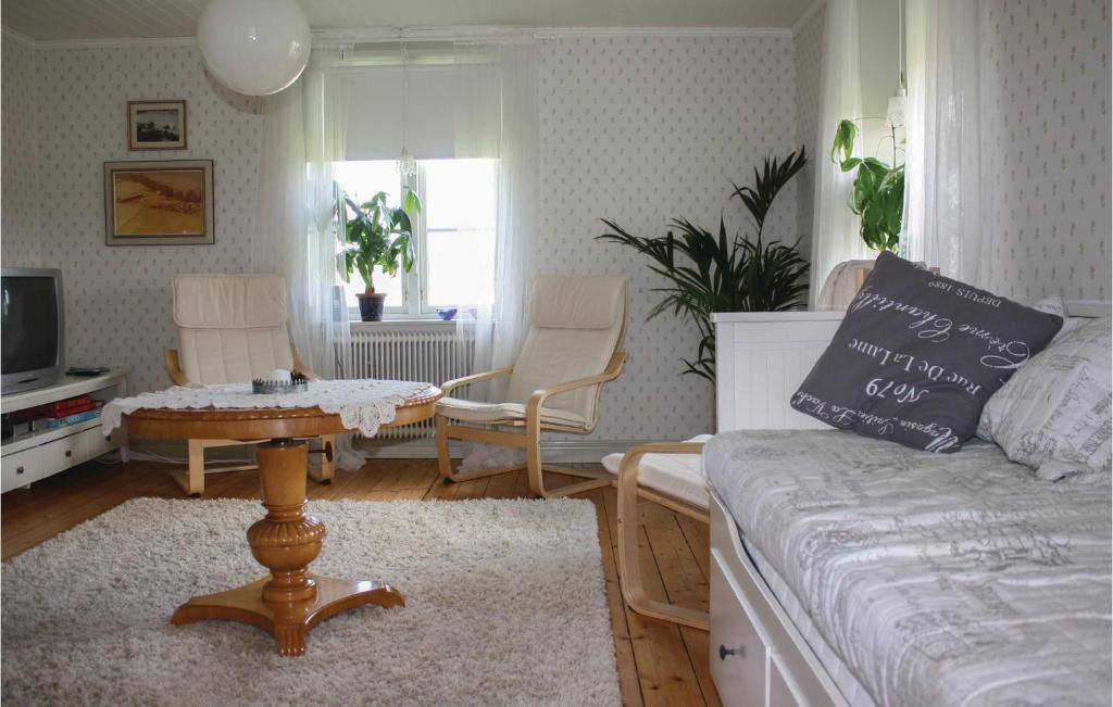 Amazing Home In Skillingaryd With 6 Bedrooms And Wifi photo 1