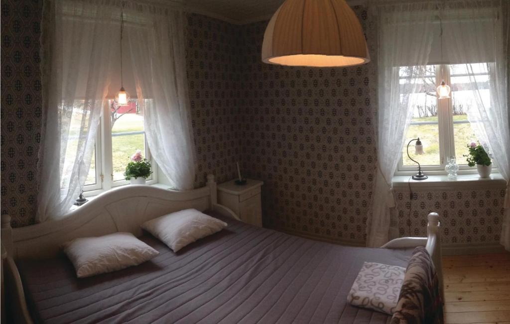 Amazing Home In Skillingaryd With 6 Bedrooms And Wifi photo 3