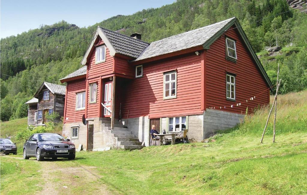 Nice Home In Evanger With 3 Bedrooms