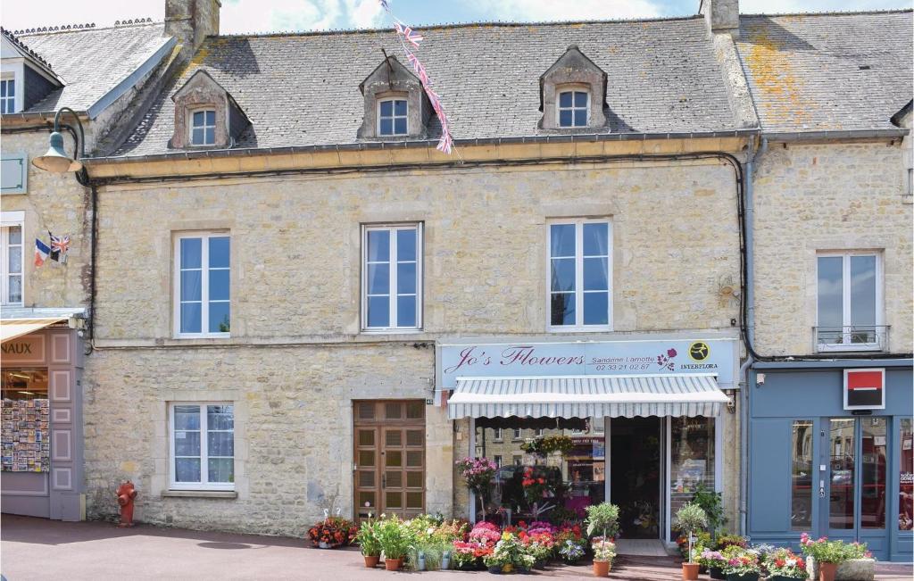 Awesome Home In Sainte-mre-eglise With 3 Bedrooms And Wifi