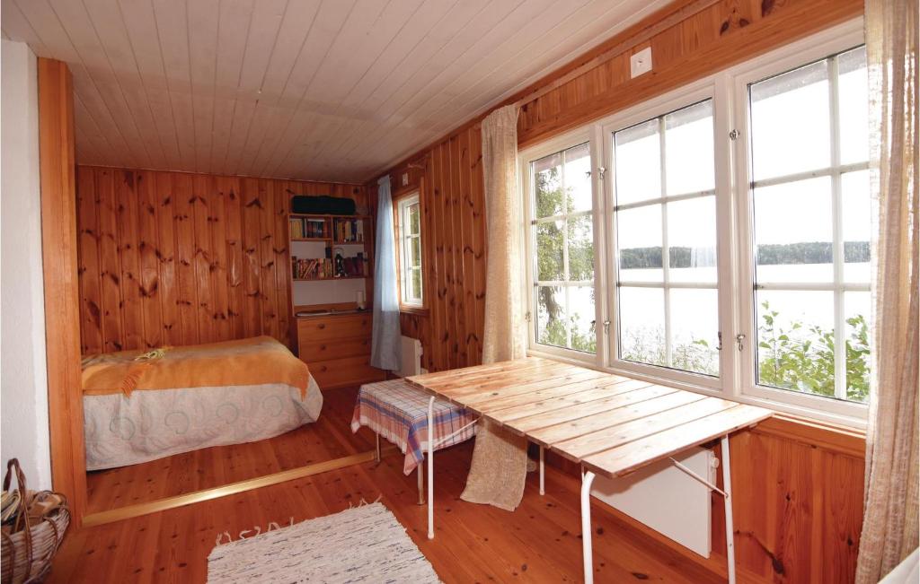 Amazing Home In Brunskog With 4 Bedrooms And Wifi photo 2