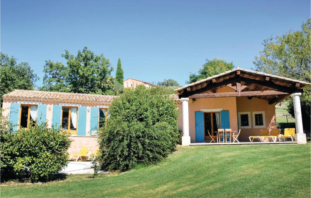 Awesome Home In Roussillon With 3 Bedrooms, Wifi And Outdoor Swimming Pool photo 2