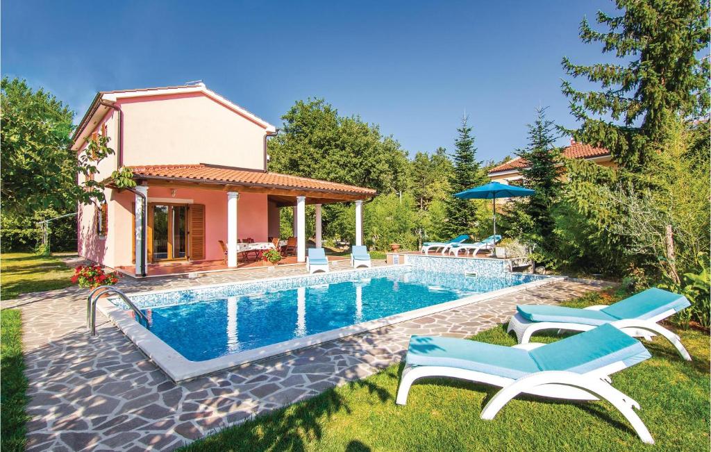 Beautiful Home In Laginji With Sauna, Wifi And Outdoor Swimming Pool