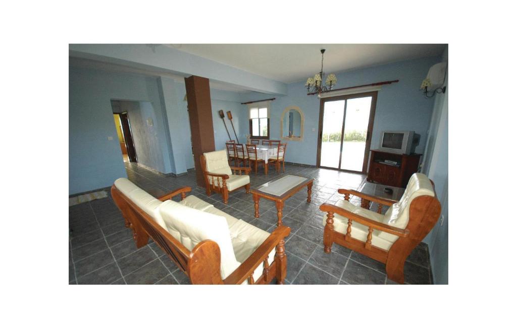 Amazing Home In Pegia-paphos With 3 Bedrooms, Wifi And Outdoor Swimming Pool photo 1