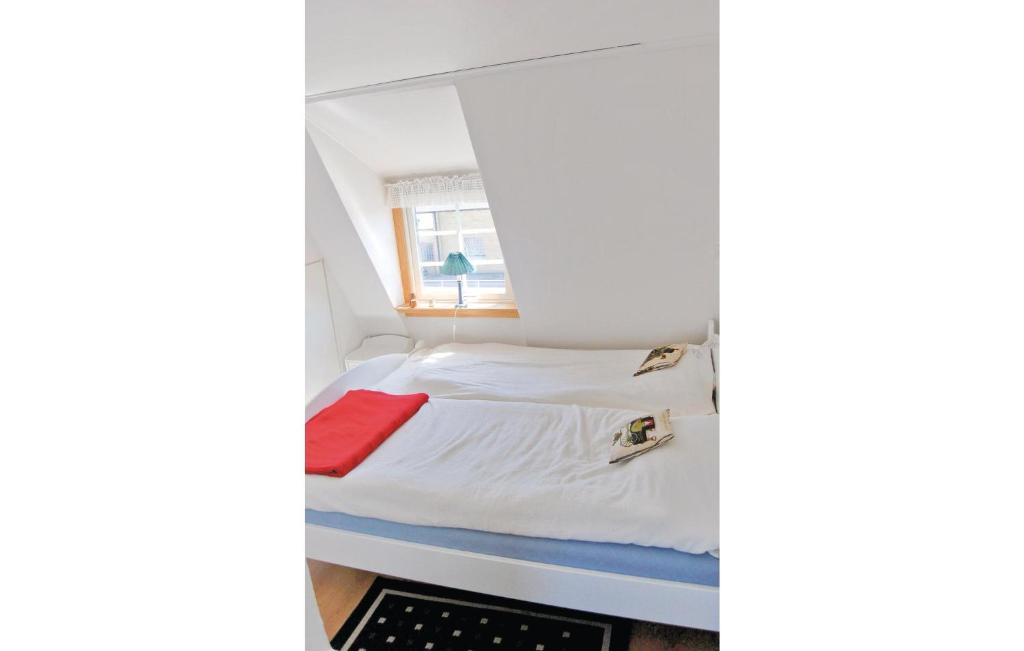 Amazing Home In Slvesborg With 4 Bedrooms And Wifi photo 3